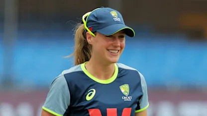 LIVE: Australia face Proteas in top of the table CWC25 clash