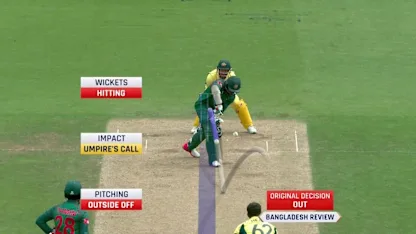 WICKET: Shakib Al Hasan is dismissed by Travis Head for 29