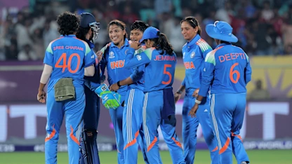 LIVE: Wolvaardt goes, SA under pressure in CWC25 clash