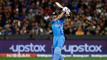 Logo of SIX: Virat Kohli clears the sight screen with ease | T20WC 2022
