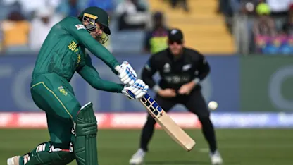 Logo of De Kock notches up brisk half-century | CWC23