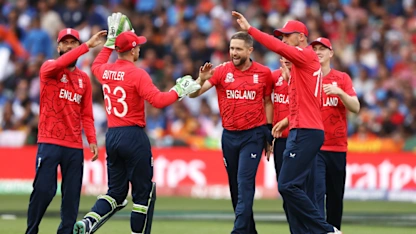 Logo of Rahul pokes nervously and is dismissed | T20WC 2022