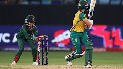 Logo of Fahima dismisses Wolvaardt after getting dispatched for four | WT20WC 2024
