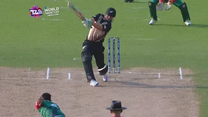 Munro smashes Al-Amin for monster 6!