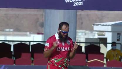 Logo of OMNvPNG: Zeeshan Maqsood bowls Norman Vanua