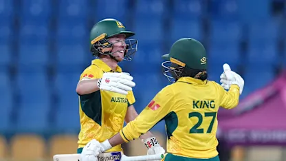 LIVE: Mooney, King power Australia to 231 in CWC25 clash