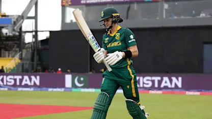 LIVE: Rain stops play in South Africa-Pakistan CWC25 clash