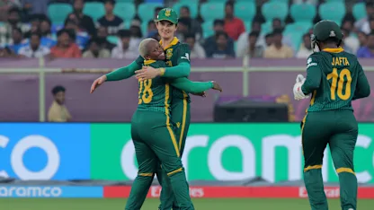 Mlaba cleans up Deol with a beauty | CWC25