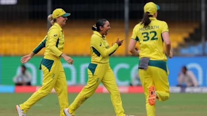 LIVE: Australia reduce Proteas to six down in CWC25 clash