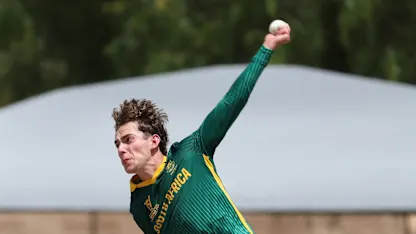 Jason Rowles bowling