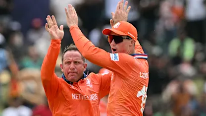 Van der Merwe pulls off a stunner to dismiss Farhan | T20 WC 2026