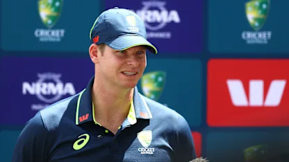 Smith keeps England guessing as Australia star nears return