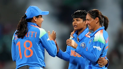 LIVE: Gaud strikes, NZ lose Bates early in CWC25 clash