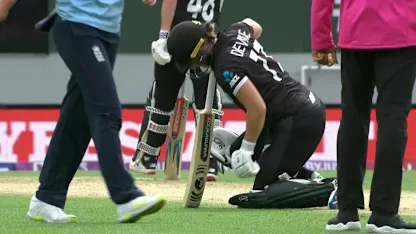 Sophie Devine retires hurt following injury