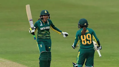 South Africa’s opening victory was less straightforward, as it needed an eighth-wicket stand of 30 runs from Sune Luus and Shabnim Ismail to beat Pakistan