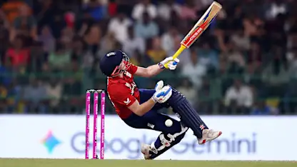 LIVE: New Zealand, England trade blows in powerplay