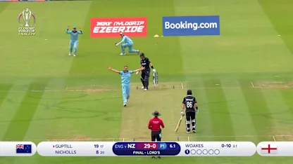 CWC19 Final: NZ v ENG – Chris Woakes bowling highlights