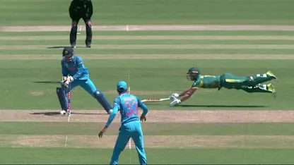 Logo of WICKET: de Villiers run-out courtesy a quick work by Dhoni