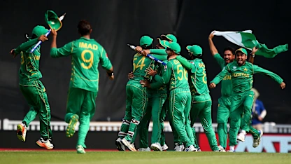 Logo of Pakistan celebrating