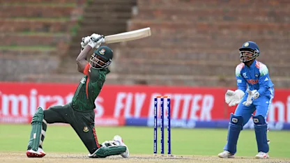 Azizul Hakim Tamim batting