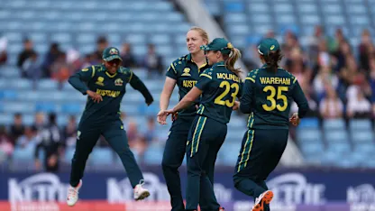 LIVE: Australia dominate powerplay