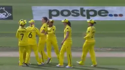 Logo of Ellyse Perry with two crackers in two balls