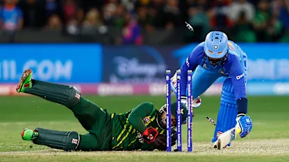 Logo of Dinesh Karthik stumped behind legs to keep Pakistan dreaming | T20WC 2022