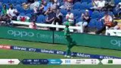 WICKET: Root falls to Shadab for 46