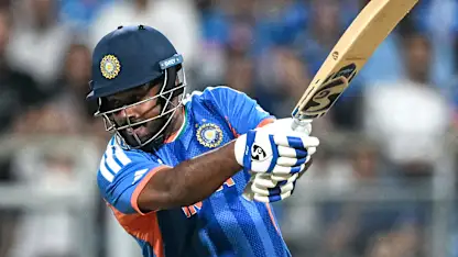 LIVE: Another Samson special gives India momentum