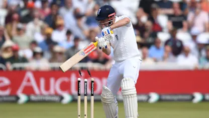 Root's hold on top ranking loosens as England batters close