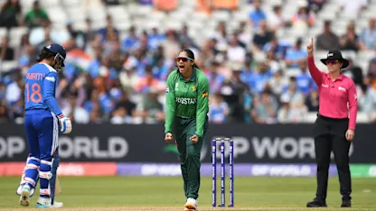 Iqbal draws first blood | Women's T20WC 2026