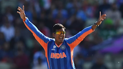 LIVE: Pakistan challenge falling apart against india