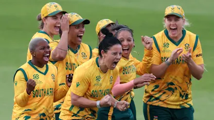 Kapp's double rocks Pakistan early | Women's T20WC 2026