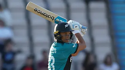 Bates with a mighty pull | Women's T20WC 2026