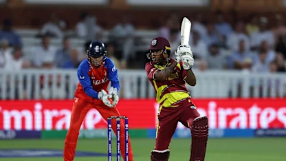 Henry's powerful strike | Women's T20WC 2026