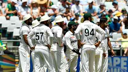 Live: Pakistan land quick blows to reduce Proteas to 72/3 at Lunch