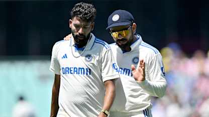 LIVE: India make final push for first innings lead 