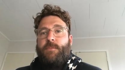 Daniel Vettori presents The Players’ Cap to Tim Southee