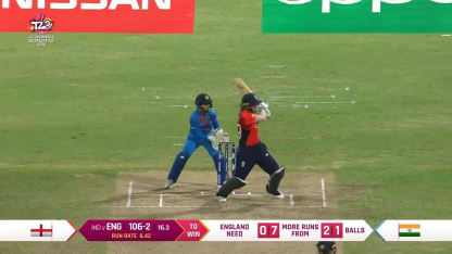 ENG v IND: Natalie Sciver's unbeaten 52