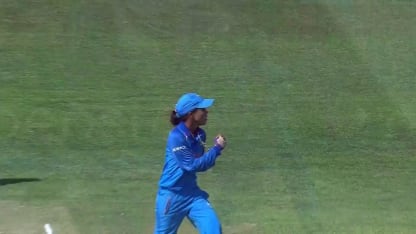 WICKETS: Nashra Sandhu and Diana Baig gift Ekta Bisht a five-for