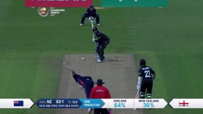 WICKET: Martin Guptill is dismissed by Ben Stokes for 27