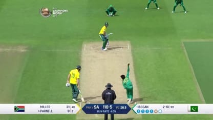 WICKET: Hassan Ali sends back Duminy, Parnell in the same over