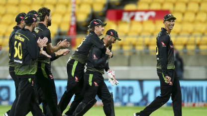 Maxwell, Agar sizzle as Australia keep alive T20I series hopes