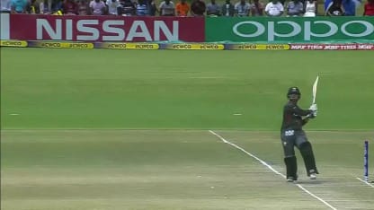 Shaiman Anwar brilliantly caught by Blessing Muzarabani