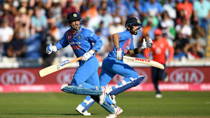 VK-Dhoni