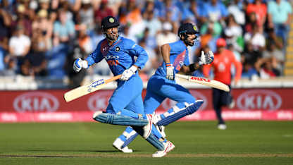 Dhoni-Kohli