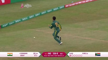 #WWC17 Jhulan Goswami is the last batter remaining for India with a fighting 43