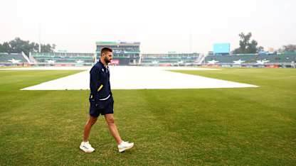 Live: Rain delays Australia-South Africa meetup in Champions Trophy