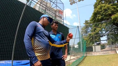 'Don't take shortcuts' – Chaminda Vaas' message to young fast bowlers