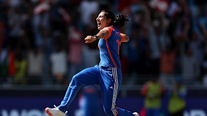 Renuka breaches Feroza's defense to strike first for India | WT20WC 2024